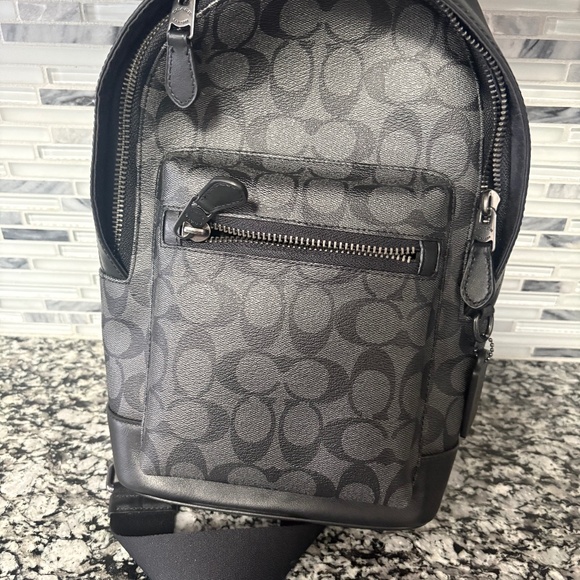 Purse - Picture 1 of 1